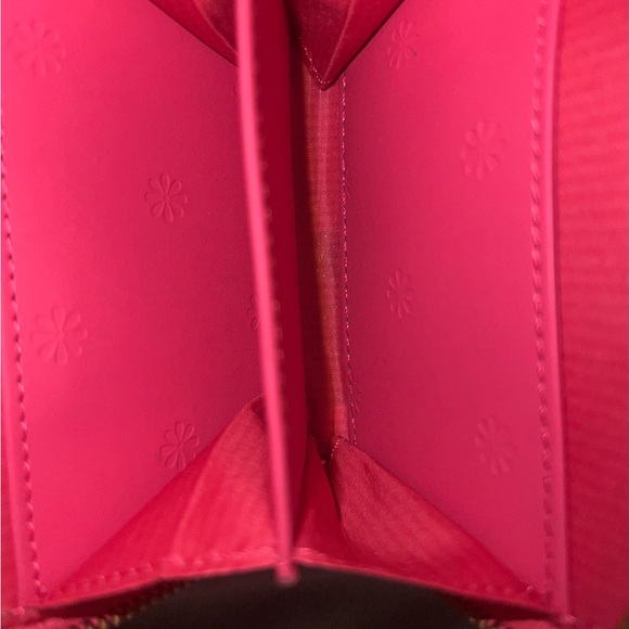 Herschel pink small wallet in great condition. - Picture 3 of 8